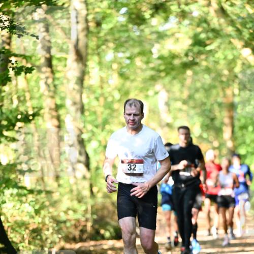 06.10.2024 - Bramfelder Halbmarathon 2024 Dr. Thomas Lammeyer http://msf.ph/oto/7336722 06.10.2024 10:16:37 Laufen 32, 73 meine-sportfotos.de