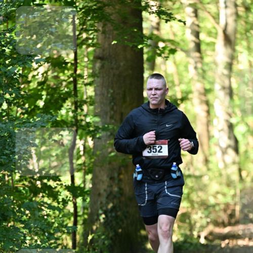 06.10.2024 - Bramfelder Halbmarathon 2024 Dr. Thomas Lammeyer http://msf.ph/oto/7336795 06.10.2024 10:17:10 Laufen 352 meine-sportfotos.de