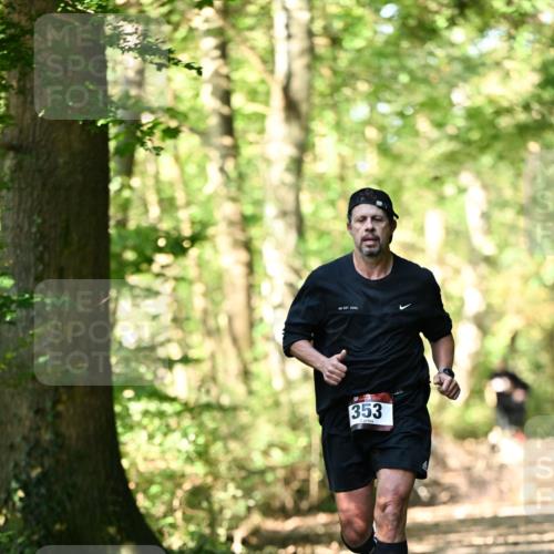 06.10.2024 - Bramfelder Halbmarathon 2024 Dr. Thomas Lammeyer http://msf.ph/oto/7336810 06.10.2024 10:17:13 Laufen 2003, 353 meine-sportfotos.de