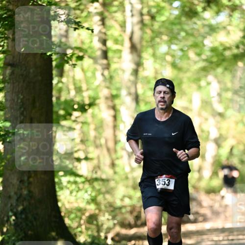06.10.2024 - Bramfelder Halbmarathon 2024 Dr. Thomas Lammeyer http://msf.ph/oto/7336811 06.10.2024 10:17:13 Laufen 2002, 353 meine-sportfotos.de