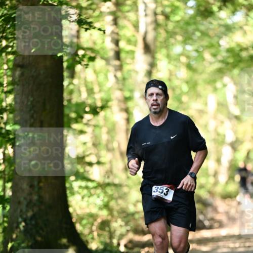 06.10.2024 - Bramfelder Halbmarathon 2024 Dr. Thomas Lammeyer http://msf.ph/oto/7336813 06.10.2024 10:17:13 Laufen 353 meine-sportfotos.de