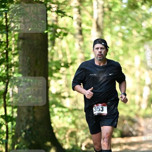 06.10.2024 - Bramfelder Halbmarathon 2024 Dr. Thomas Lammeyer http://msf.ph/oto/7336815 06.10.2024 10:17:13 Laufen 2002, 353 meine-sportfotos.de