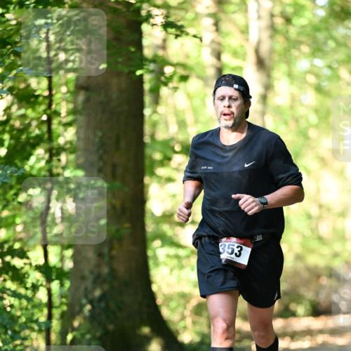 06.10.2024 - Bramfelder Halbmarathon 2024 Dr. Thomas Lammeyer http://msf.ph/oto/7336817 06.10.2024 10:17:14 Laufen 2002, 353, 3 meine-sportfotos.de