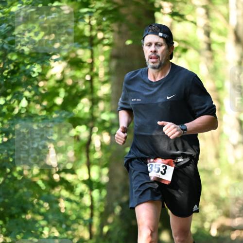06.10.2024 - Bramfelder Halbmarathon 2024 Dr. Thomas Lammeyer http://msf.ph/oto/7336822 06.10.2024 10:17:14 Laufen 2002, 353 meine-sportfotos.de