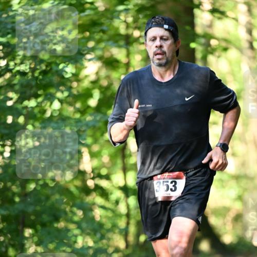 06.10.2024 - Bramfelder Halbmarathon 2024 Dr. Thomas Lammeyer http://msf.ph/oto/7336824 06.10.2024 10:17:14 Laufen 2002, 353 meine-sportfotos.de