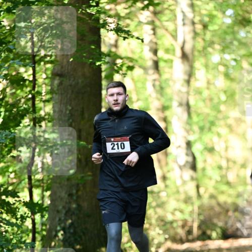 06.10.2024 - Bramfelder Halbmarathon 2024 Dr. Thomas Lammeyer http://msf.ph/oto/7336872 06.10.2024 10:17:34 Laufen 210 meine-sportfotos.de