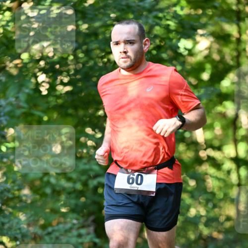 06.10.2024 - Bramfelder Halbmarathon 2024 Dr. Thomas Lammeyer http://msf.ph/oto/7336968 06.10.2024 10:18:23 Laufen 60, 60 meine-sportfotos.de
