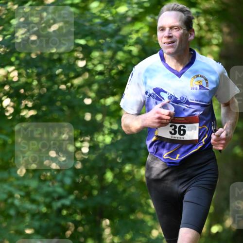 06.10.2024 - Bramfelder Halbmarathon 2024 Dr. Thomas Lammeyer http://msf.ph/oto/7337067 06.10.2024 10:18:59 Laufen 2010, 200, 18, 36 meine-sportfotos.de