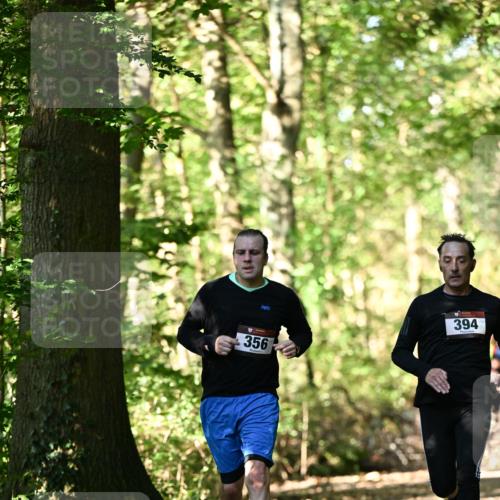 06.10.2024 - Bramfelder Halbmarathon 2024 Dr. Thomas Lammeyer http://msf.ph/oto/7337090 06.10.2024 10:19:35 Laufen 394, 356 meine-sportfotos.de