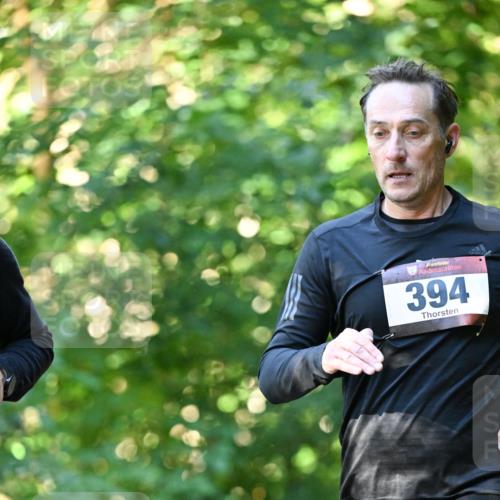 06.10.2024 - Bramfelder Halbmarathon 2024 Dr. Thomas Lammeyer http://msf.ph/oto/7337117 06.10.2024 10:19:39 Laufen 33, 394 meine-sportfotos.de