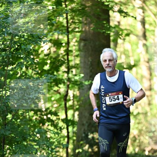 06.10.2024 - Bramfelder Halbmarathon 2024 Dr. Thomas Lammeyer http://msf.ph/oto/7337200 06.10.2024 10:20:13 Laufen 554, 93 meine-sportfotos.de