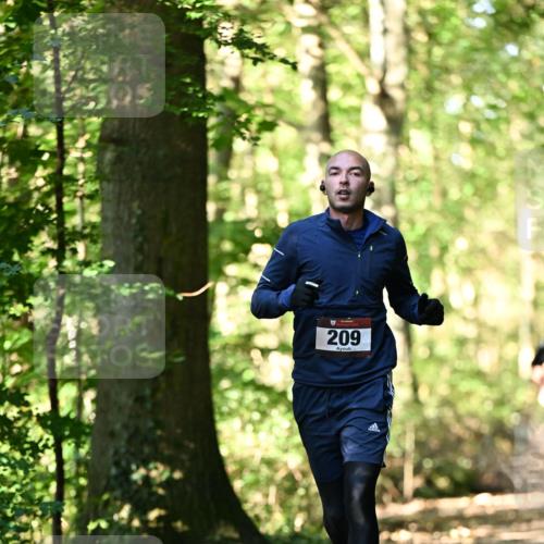 06.10.2024 - Bramfelder Halbmarathon 2024 Dr. Thomas Lammeyer http://msf.ph/oto/7337213 06.10.2024 10:20:16 Laufen 209 meine-sportfotos.de