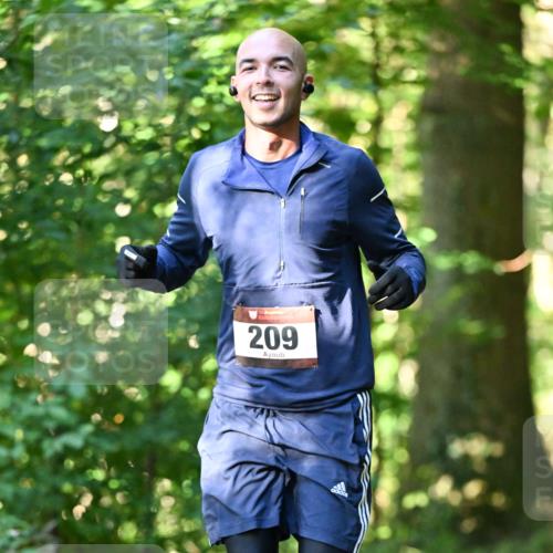 06.10.2024 - Bramfelder Halbmarathon 2024 Dr. Thomas Lammeyer http://msf.ph/oto/7337227 06.10.2024 10:20:18 Laufen 209 meine-sportfotos.de