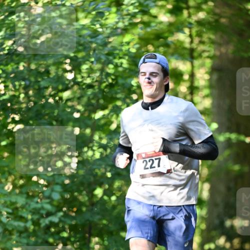 06.10.2024 - Bramfelder Halbmarathon 2024 Dr. Thomas Lammeyer http://msf.ph/oto/7337254 06.10.2024 10:20:31 Laufen 227 meine-sportfotos.de