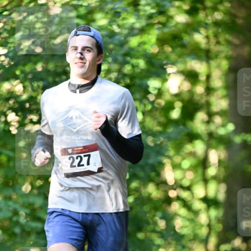 06.10.2024 - Bramfelder Halbmarathon 2024 Dr. Thomas Lammeyer http://msf.ph/oto/7337258 06.10.2024 10:20:31 Laufen 227 meine-sportfotos.de