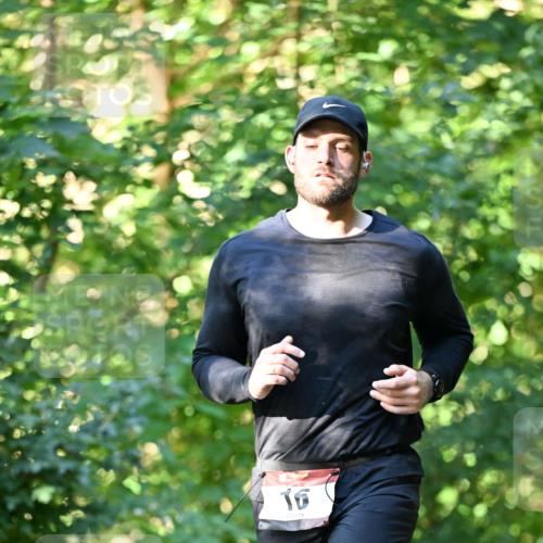 06.10.2024 - Bramfelder Halbmarathon 2024 Dr. Thomas Lammeyer http://msf.ph/oto/7337313 06.10.2024 10:20:45 Laufen 16, 0 meine-sportfotos.de