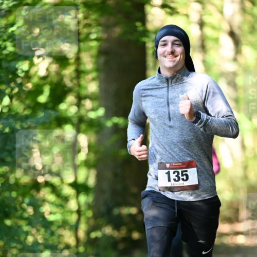 06.10.2024 - Bramfelder Halbmarathon 2024 Dr. Thomas Lammeyer http://msf.ph/oto/7337358 06.10.2024 10:21:01 Laufen 33, 135 meine-sportfotos.de