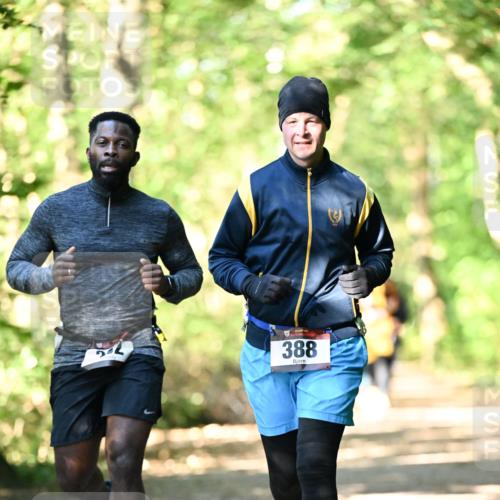 06.10.2024 - Bramfelder Halbmarathon 2024 Dr. Thomas Lammeyer http://msf.ph/oto/7337449 06.10.2024 10:21:22 Laufen 388 meine-sportfotos.de