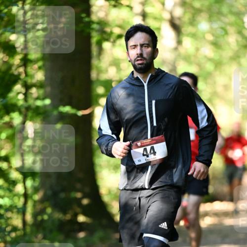 06.10.2024 - Bramfelder Halbmarathon 2024 Dr. Thomas Lammeyer http://msf.ph/oto/7337523 06.10.2024 10:21:57 Laufen 55, 33, 44 meine-sportfotos.de