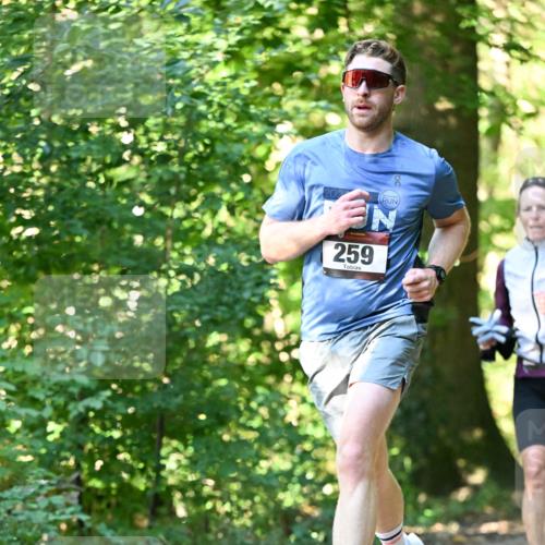 06.10.2024 - Bramfelder Halbmarathon 2024 Dr. Thomas Lammeyer http://msf.ph/oto/7337915 06.10.2024 10:24:03 Laufen 202, 259 meine-sportfotos.de