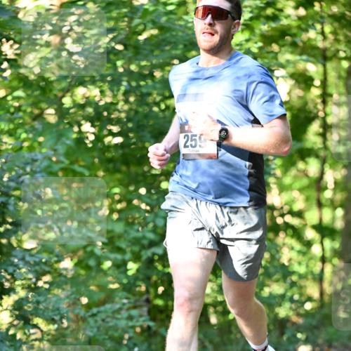 06.10.2024 - Bramfelder Halbmarathon 2024 Dr. Thomas Lammeyer http://msf.ph/oto/7337918 06.10.2024 10:24:03 Laufen 259 meine-sportfotos.de