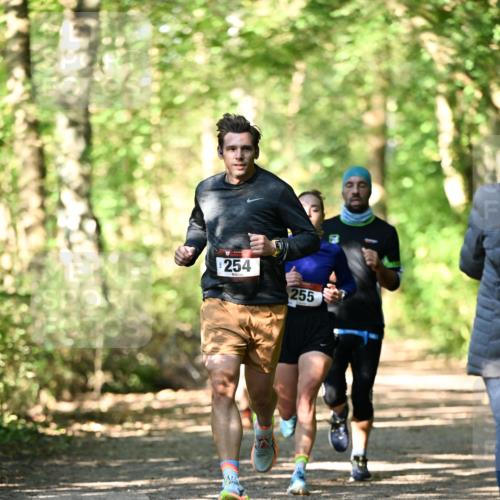 06.10.2024 - Bramfelder Halbmarathon 2024 Dr. Thomas Lammeyer http://msf.ph/oto/7337940 06.10.2024 10:24:14 Laufen 254, 2557 meine-sportfotos.de