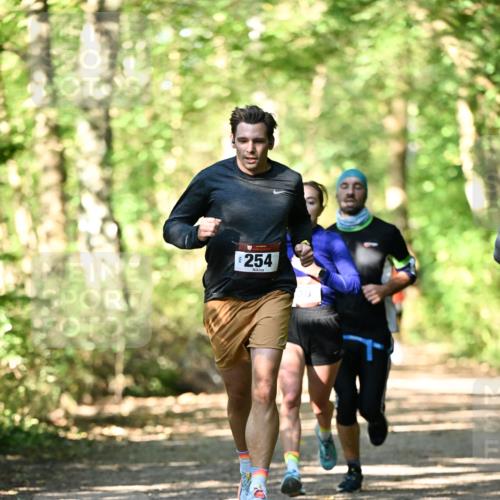06.10.2024 - Bramfelder Halbmarathon 2024 Dr. Thomas Lammeyer http://msf.ph/oto/7337942 06.10.2024 10:24:14 Laufen 254 meine-sportfotos.de