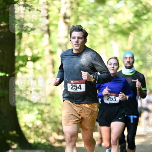 06.10.2024 - Bramfelder Halbmarathon 2024 Dr. Thomas Lammeyer http://msf.ph/oto/7337950 06.10.2024 10:24:15 Laufen 33, 254, 255 meine-sportfotos.de