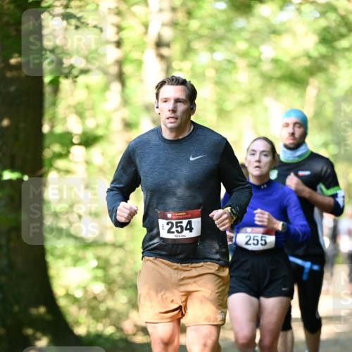 06.10.2024 - Bramfelder Halbmarathon 2024 Dr. Thomas Lammeyer http://msf.ph/oto/7337951 06.10.2024 10:24:15 Laufen 33, 254, 255 meine-sportfotos.de