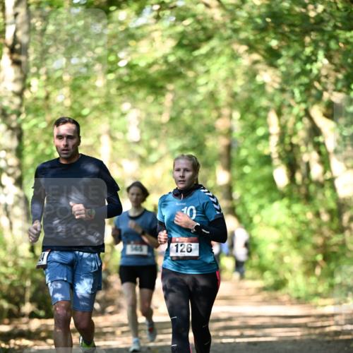 06.10.2024 - Bramfelder Halbmarathon 2024 Dr. Thomas Lammeyer http://msf.ph/oto/7338148 06.10.2024 10:25:16 Laufen 10, 126 meine-sportfotos.de