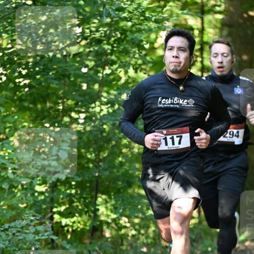 06.10.2024 - Bramfelder Halbmarathon 2024 Dr. Thomas Lammeyer http://msf.ph/oto/7338187 06.10.2024 10:25:45 Laufen 33, 117, 294 meine-sportfotos.de