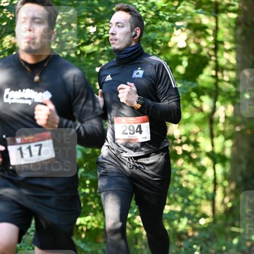 06.10.2024 - Bramfelder Halbmarathon 2024 Dr. Thomas Lammeyer http://msf.ph/oto/7338191 06.10.2024 10:25:46 Laufen 117, 294, 176 meine-sportfotos.de