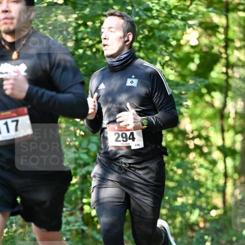 06.10.2024 - Bramfelder Halbmarathon 2024 Dr. Thomas Lammeyer http://msf.ph/oto/7338192 06.10.2024 10:25:46 Laufen 17, 294, 176 meine-sportfotos.de