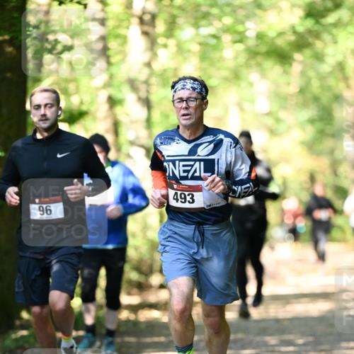 06.10.2024 - Bramfelder Halbmarathon 2024 Dr. Thomas Lammeyer http://msf.ph/oto/7338223 06.10.2024 10:25:59 Laufen 96, 493 meine-sportfotos.de