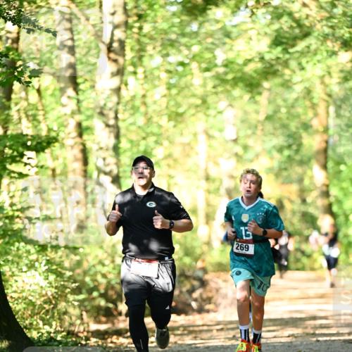 06.10.2024 - Bramfelder Halbmarathon 2024 Dr. Thomas Lammeyer http://msf.ph/oto/7338309 06.10.2024 10:26:24 Laufen 13, 269 meine-sportfotos.de