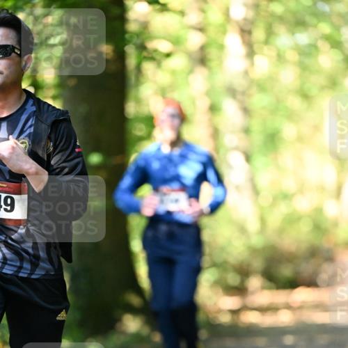 06.10.2024 - Bramfelder Halbmarathon 2024 Dr. Thomas Lammeyer http://msf.ph/oto/7338352 06.10.2024 10:26:31 Laufen 19 meine-sportfotos.de