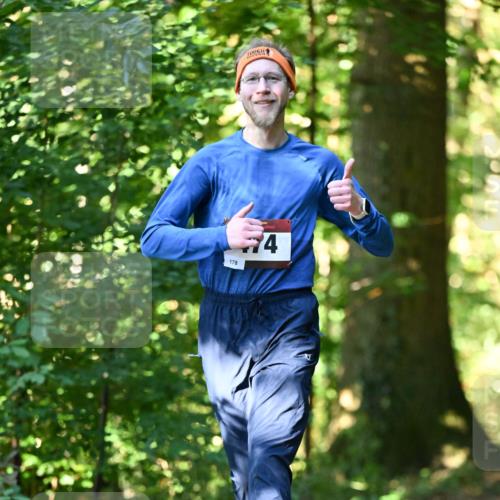 06.10.2024 - Bramfelder Halbmarathon 2024 Dr. Thomas Lammeyer http://msf.ph/oto/7338362 06.10.2024 10:26:33 Laufen 178, 74 meine-sportfotos.de