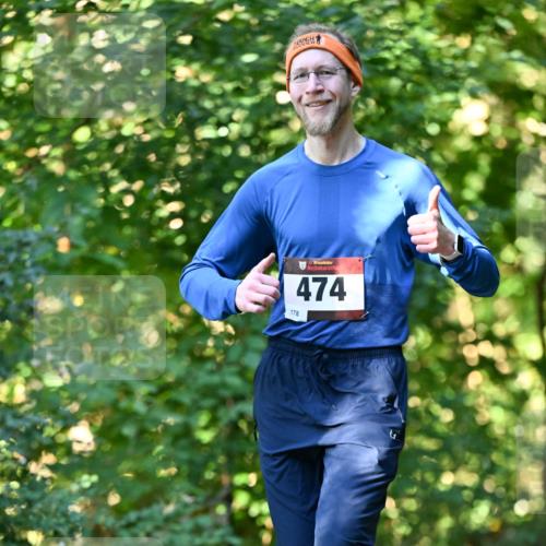 06.10.2024 - Bramfelder Halbmarathon 2024 Dr. Thomas Lammeyer http://msf.ph/oto/7338366 06.10.2024 10:26:33 Laufen 33, 474, 178 meine-sportfotos.de