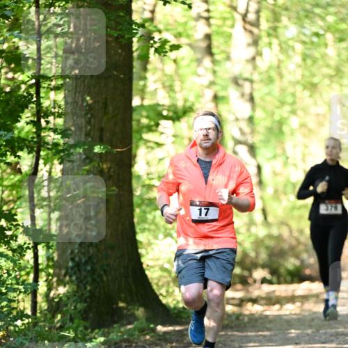 06.10.2024 - Bramfelder Halbmarathon 2024 Dr. Thomas Lammeyer http://msf.ph/oto/7338463 06.10.2024 10:27:07 Laufen 146, 379, 17 meine-sportfotos.de