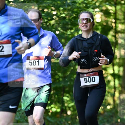 06.10.2024 - Bramfelder Halbmarathon 2024 Dr. Thomas Lammeyer http://msf.ph/oto/7338626 06.10.2024 10:28:00 Laufen 2, 501, 500 meine-sportfotos.de