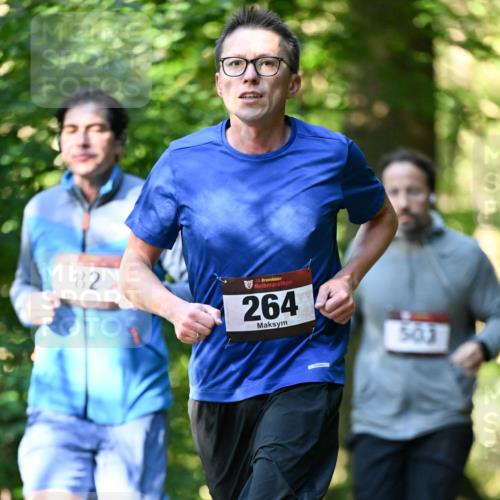 06.10.2024 - Bramfelder Halbmarathon 2024 Dr. Thomas Lammeyer http://msf.ph/oto/7338643 06.10.2024 10:28:11 Laufen 82, 33, 264, 503 meine-sportfotos.de