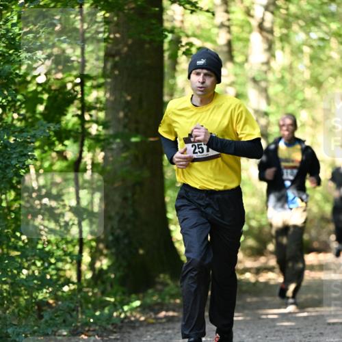 06.10.2024 - Bramfelder Halbmarathon 2024 Dr. Thomas Lammeyer http://msf.ph/oto/7338745 06.10.2024 10:28:35 Laufen 257, 1107 meine-sportfotos.de