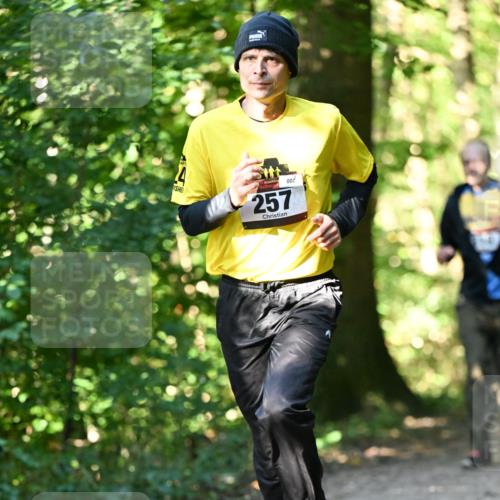 06.10.2024 - Bramfelder Halbmarathon 2024 Dr. Thomas Lammeyer http://msf.ph/oto/7338753 06.10.2024 10:28:36 Laufen 002, 257 meine-sportfotos.de
