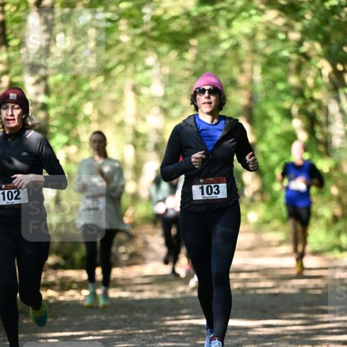 06.10.2024 - Bramfelder Halbmarathon 2024 Dr. Thomas Lammeyer http://msf.ph/oto/7338796 06.10.2024 10:28:47 Laufen 102, 103 meine-sportfotos.de