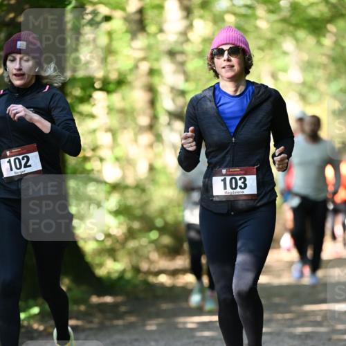 06.10.2024 - Bramfelder Halbmarathon 2024 Dr. Thomas Lammeyer http://msf.ph/oto/7338806 06.10.2024 10:28:48 Laufen 102, 103 meine-sportfotos.de