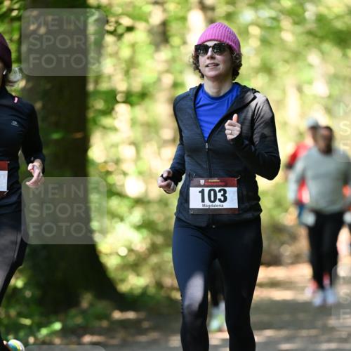 06.10.2024 - Bramfelder Halbmarathon 2024 Dr. Thomas Lammeyer http://msf.ph/oto/7338809 06.10.2024 10:28:48 Laufen 33, 103 meine-sportfotos.de