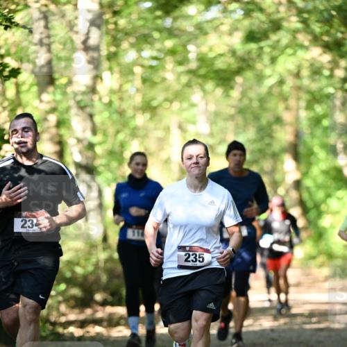 06.10.2024 - Bramfelder Halbmarathon 2024 Dr. Thomas Lammeyer http://msf.ph/oto/7338912 06.10.2024 10:29:23 Laufen 234, 235 meine-sportfotos.de