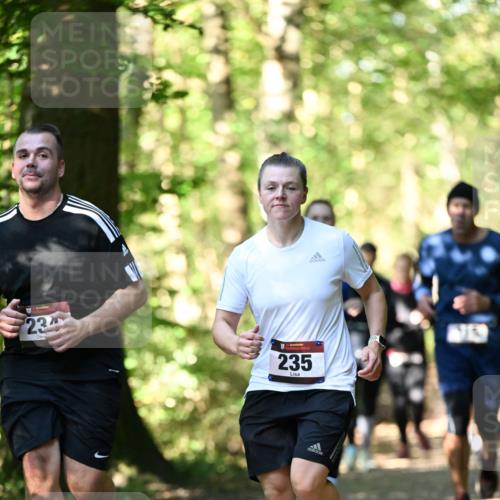 06.10.2024 - Bramfelder Halbmarathon 2024 Dr. Thomas Lammeyer http://msf.ph/oto/7338921 06.10.2024 10:29:24 Laufen 23, 33, 235, 115 meine-sportfotos.de