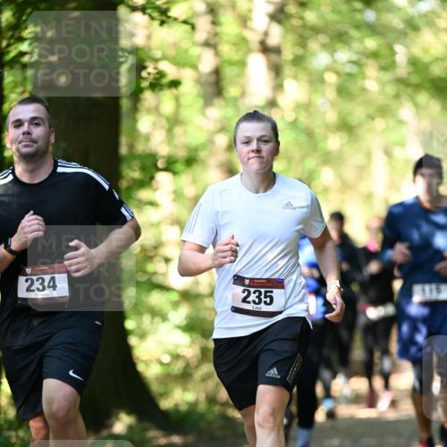 06.10.2024 - Bramfelder Halbmarathon 2024 Dr. Thomas Lammeyer http://msf.ph/oto/7338922 06.10.2024 10:29:24 Laufen 234, 235 meine-sportfotos.de