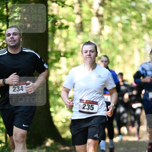 06.10.2024 - Bramfelder Halbmarathon 2024 Dr. Thomas Lammeyer http://msf.ph/oto/7338923 06.10.2024 10:29:24 Laufen 234, 235 meine-sportfotos.de